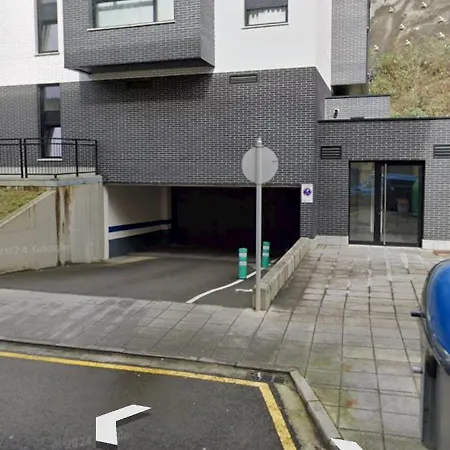 Bonito Loft En Ermua. Comodo Y Funcional.