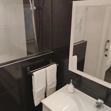 Bonito Loft En Ermua. Comodo Y Funcional.