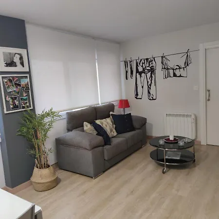 Bonito Loft En Ermua. Comodo Y Funcional. Daire